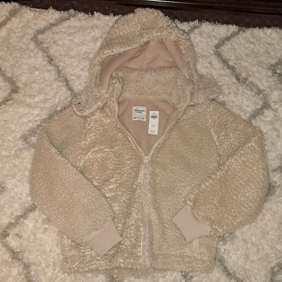 A&F Sherpa Jacket - Picture 1 of 3